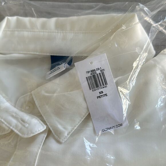 Old Navy Button-Down Utility Shirt Sea Salt XSP NWT‎ IN PACKAGE - Picture 6 of 8